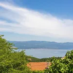 In With House Sea View *