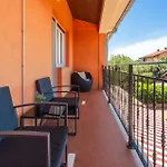 Holiday home In With House Sea View *