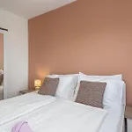 In With House Sea View Risika
