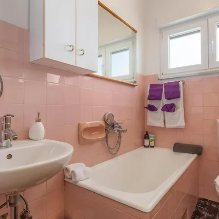 In With House Sea View Casa vacanze *