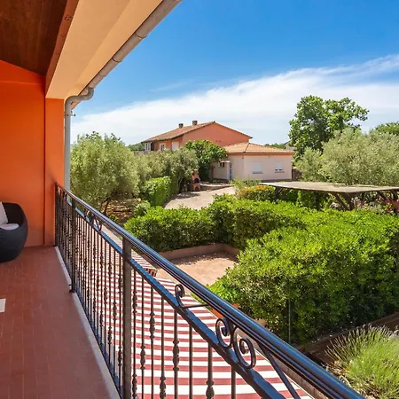 Casa vacanze In With House Sea View Risika