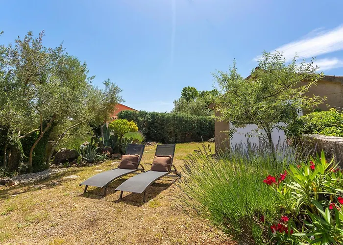 In With House Sea View *